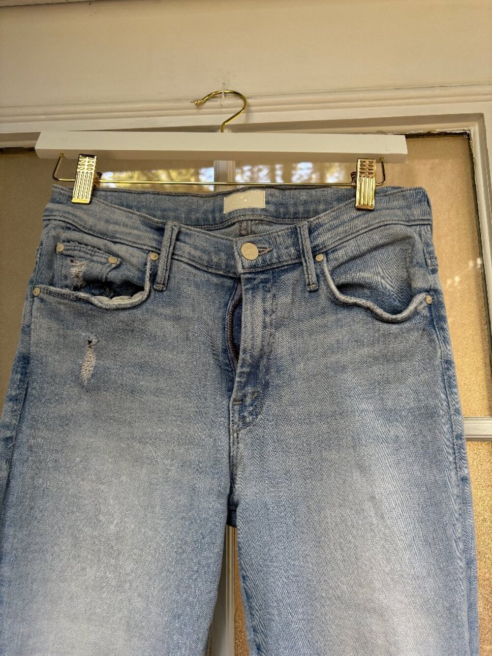 MOTHER The Weekender Fray Jeans – Size 27 – Distressed Flare - Picture 9 of 16